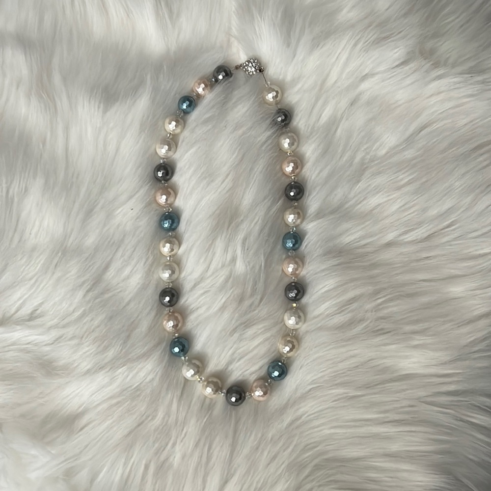 Multicolored Mother of Pearl and Swarovski Crystal 16” Necklace